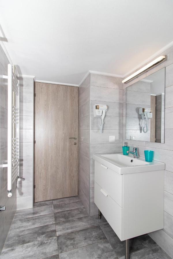 סלוניקי Large, Sunny, Modern Apartment Fully Renovated, Next To Agia Sofia מראה חיצוני תמונה