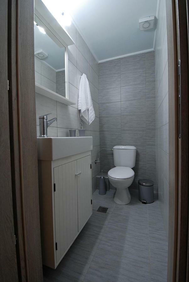 סלוניקי Large, Sunny, Modern Apartment Fully Renovated, Next To Agia Sofia מראה חיצוני תמונה